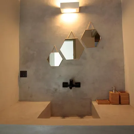 New In Emporios Emporeios (Nisyros)